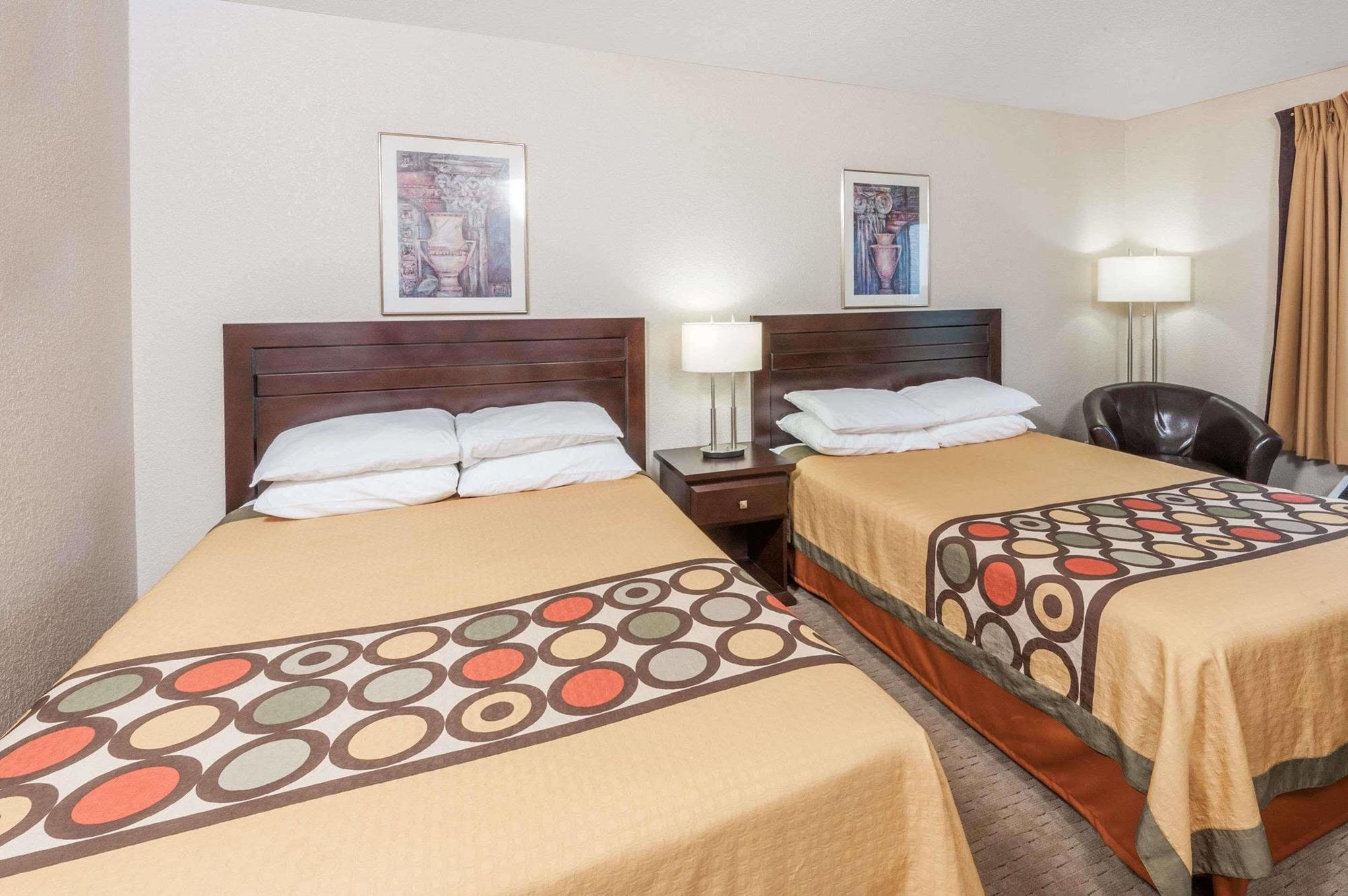 Homestay Express Airdrie Ngoại thất bức ảnh